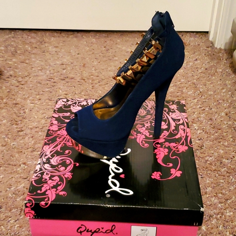 Ankle Cuff Platforms